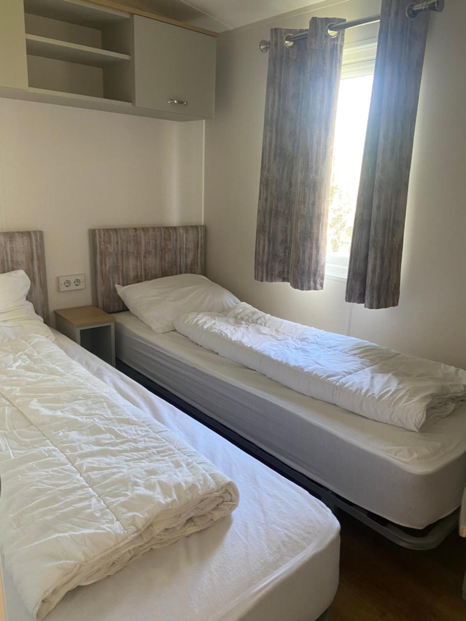 Camping De Duinhoeve Chalet Vogel Not For Companies Nieuw-Haamstede Ngoại thất bức ảnh