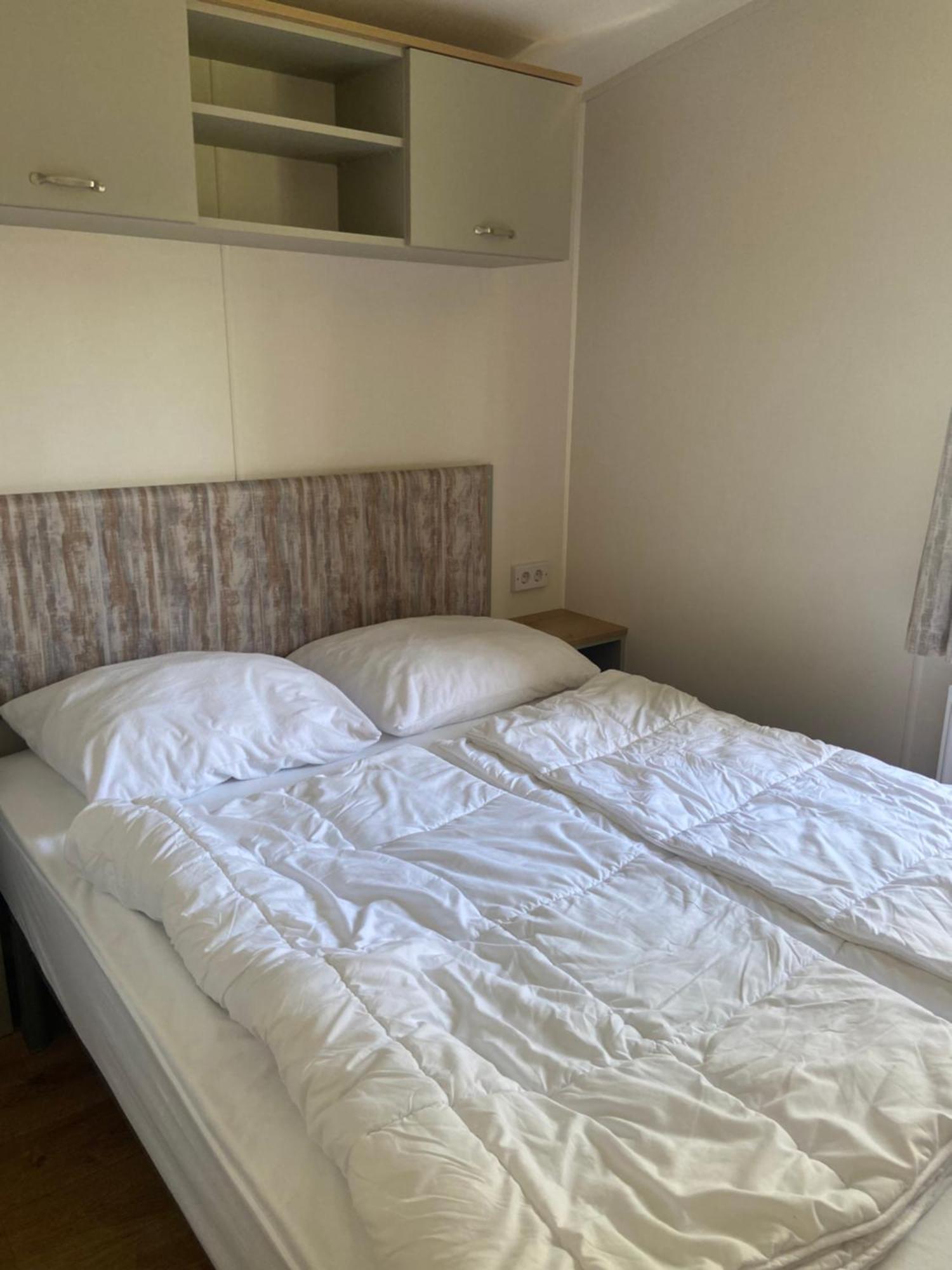 Camping De Duinhoeve Chalet Vogel Not For Companies Nieuw-Haamstede Ngoại thất bức ảnh